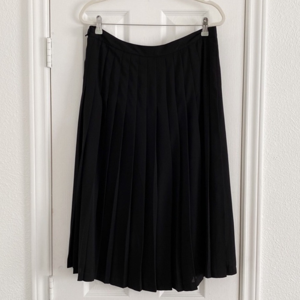 C H A U S, black pleated midi skirt. - Picture 10 of 11